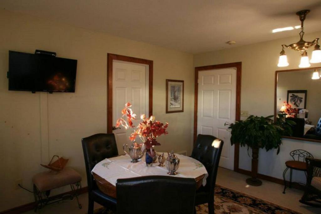 Sweetfern Inn (Adults Only) Clare Exterior photo